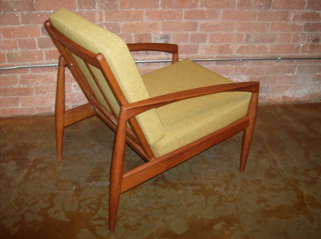 Striking Danish teak lounge chair designed by Kai Kristiansen for Magnus Olesen - Denmark - Danish Minimalism at it's best - spectacular design, very good condition - all original - (SOLD)
