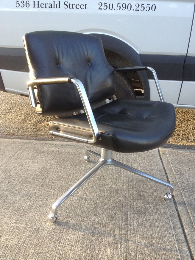 Great leather office chair by Fabricius + Kastholm very comfy and very rare (SOLD)